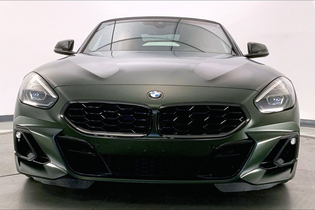 Used 2025 BMW Z4 M40i RWD image 2
