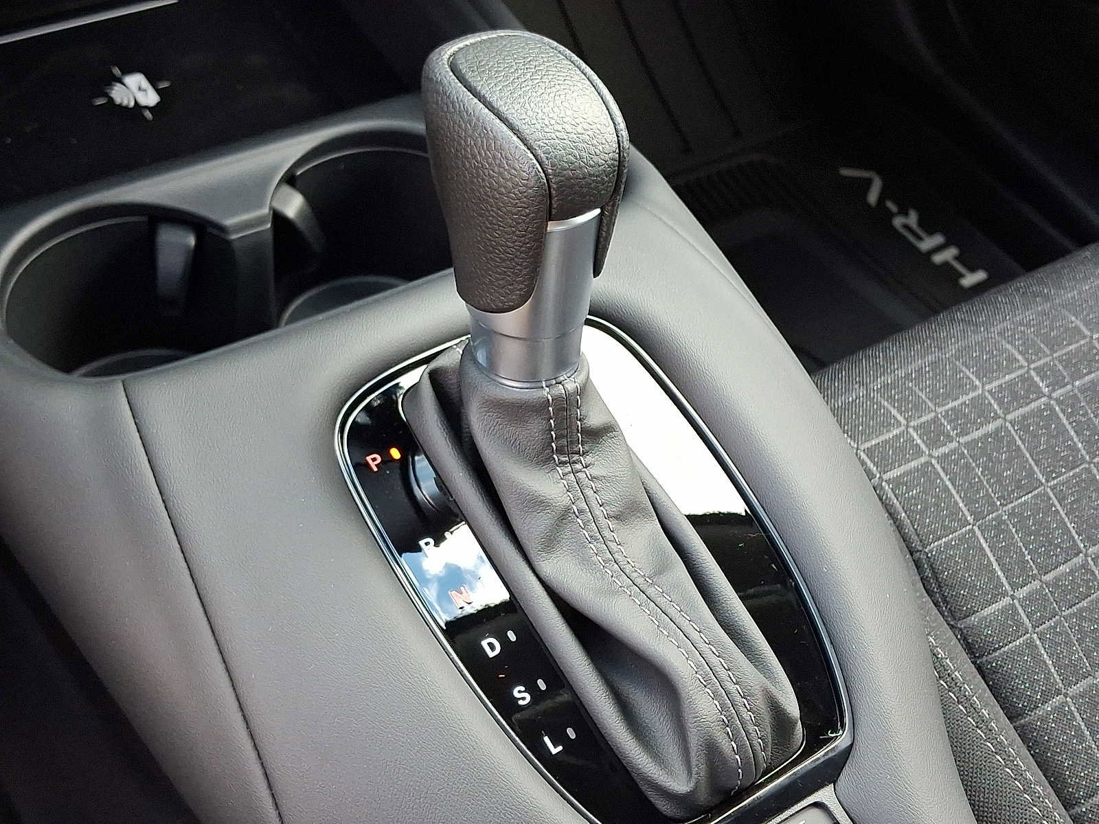 New 2026 Honda HR-V LX image 8