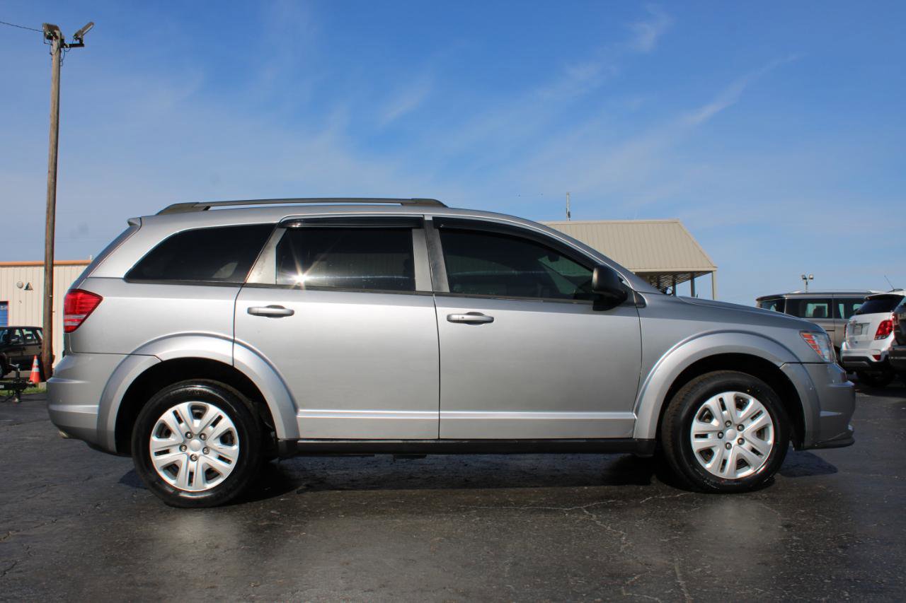 Used 2016 Dodge Journey SE w/ Flexible Seating Group FWD image 3