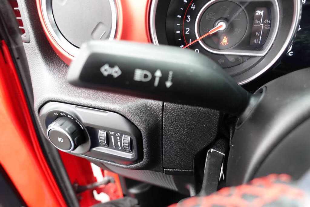 Used 2021 Jeep Wrangler Unlimited Rubicon w/ Dual Top Group AWD/4WD image 71