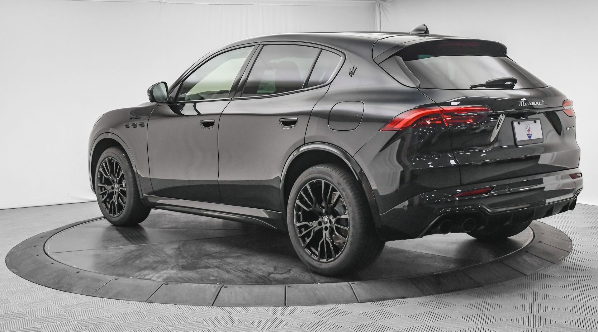 New 2025 Maserati Grecale Modena image 5