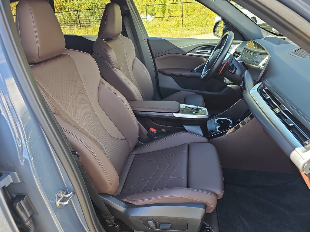 Certified 2024 BMW X1 M35i w/ Premium Package AWD/4WD image 11