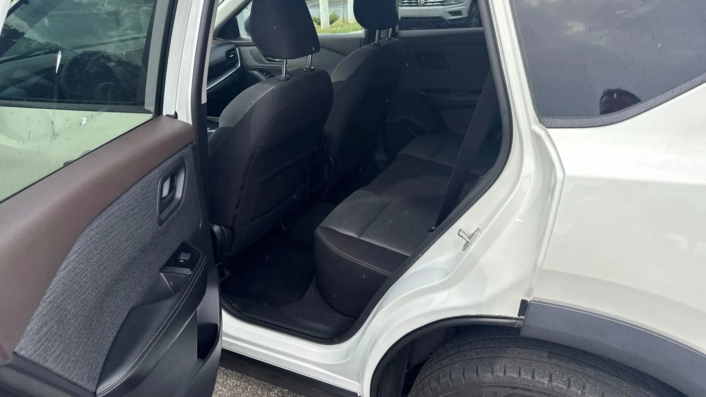 Used 2021 Nissan Rogue S image 10