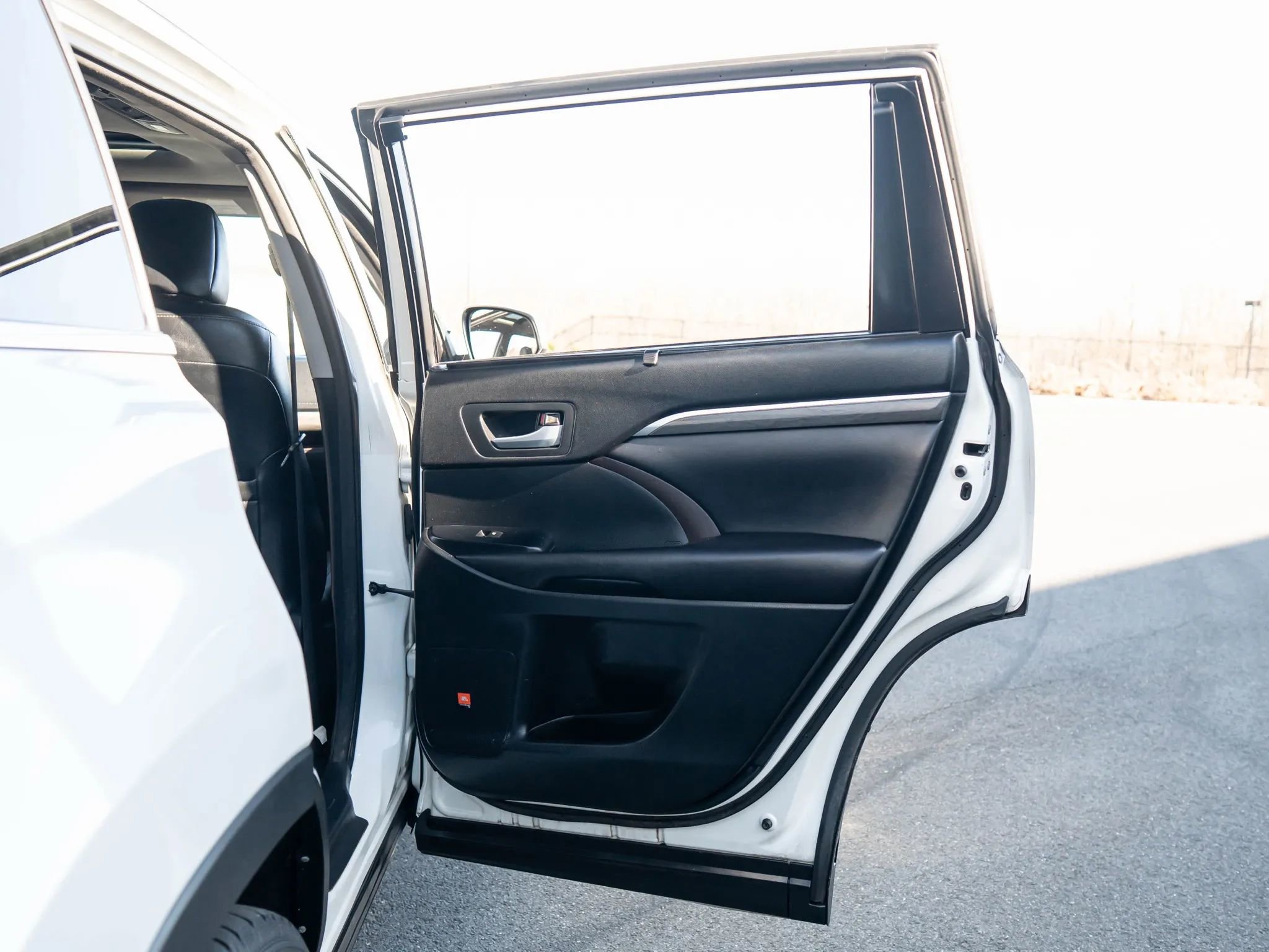 Used 2017 Toyota Highlander Limited image 46