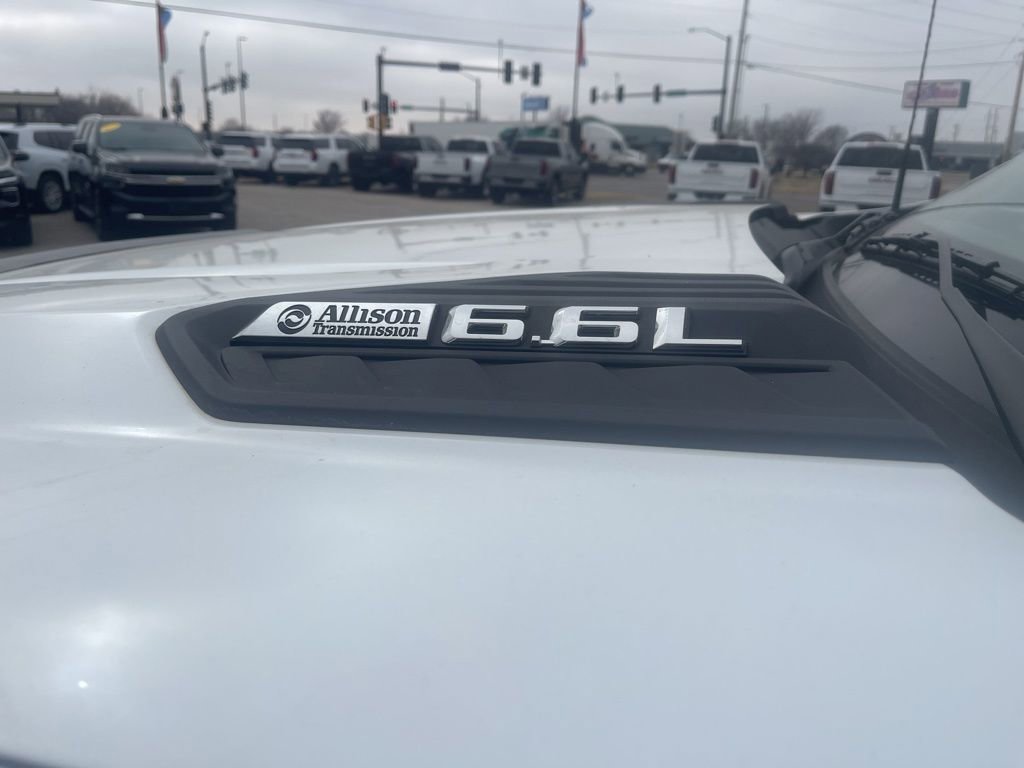 Used 2024 Chevrolet Silverado 2500 Custom w/ Custom Value Package image 16