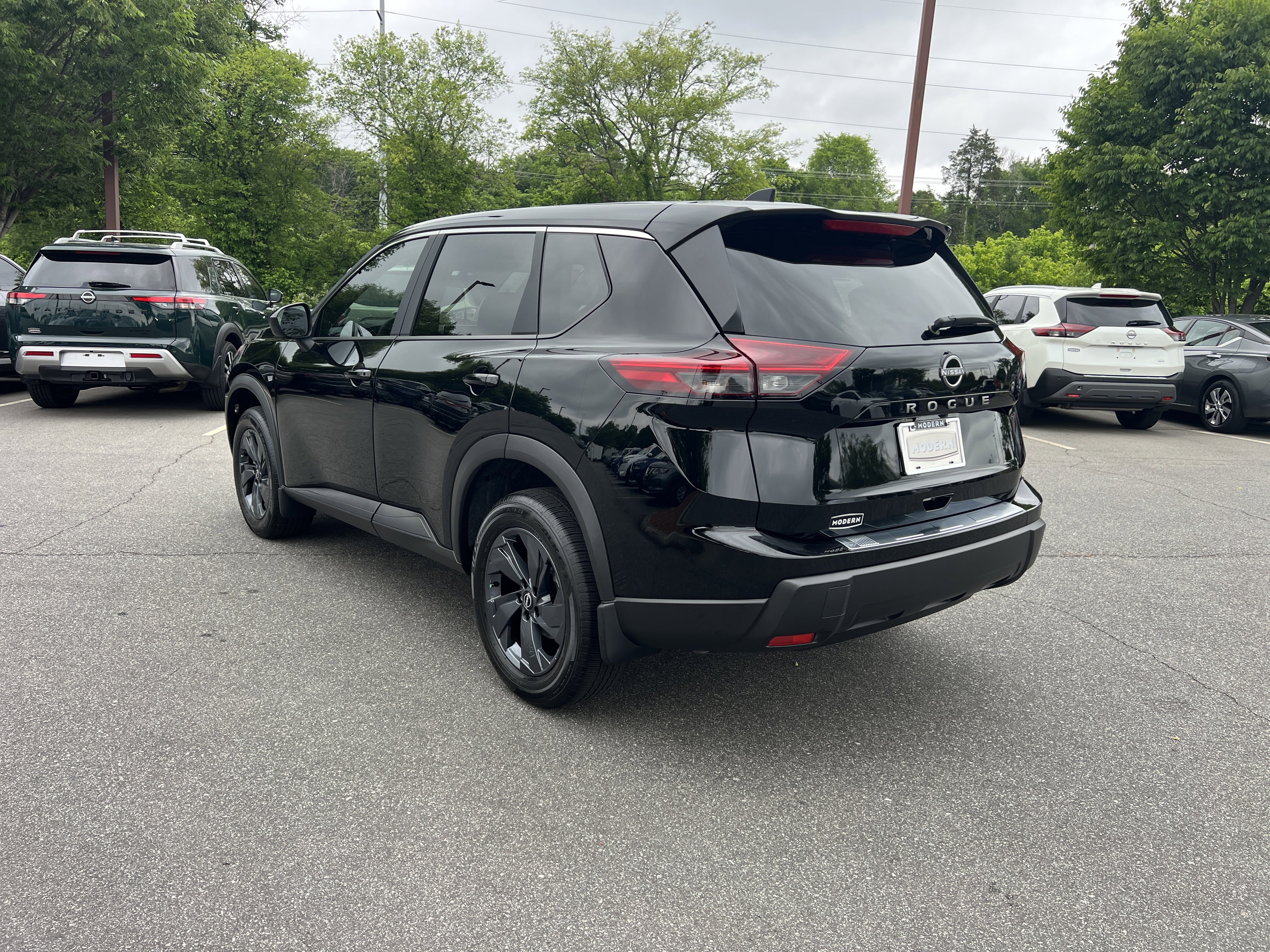Certified 2026 Nissan Rogue SV FWD image 33