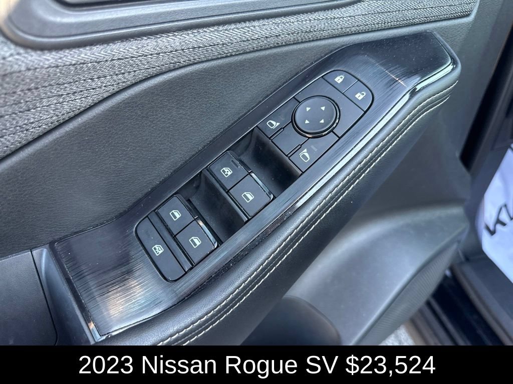 Used 2023 Nissan Rogue SV AWD/4WD image 12