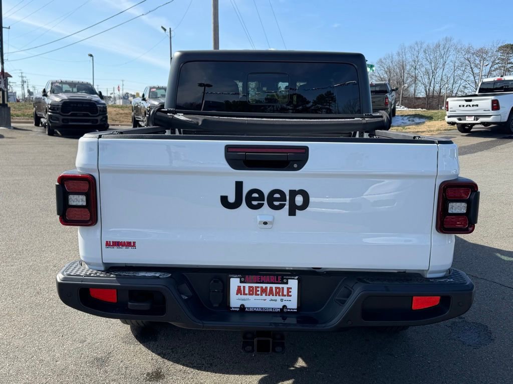 Used 2024 Jeep Gladiator Sport image 4