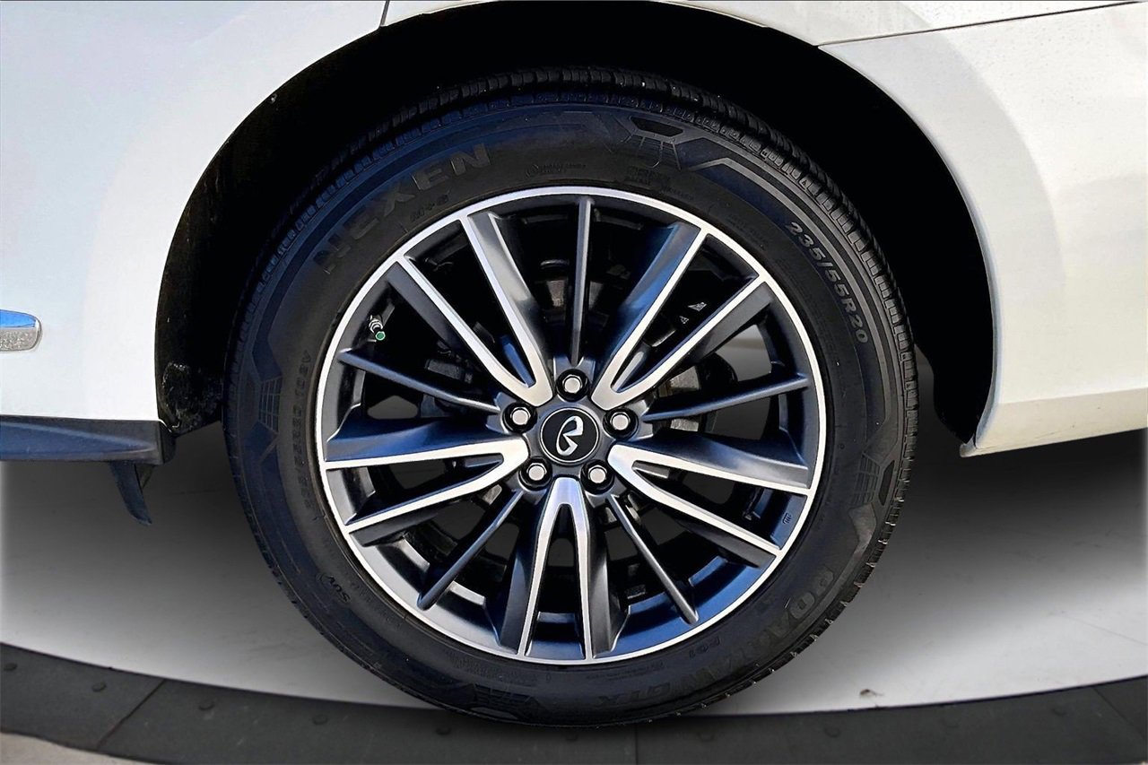 Used 2017 INFINITI QX60 Luxe w/ Deluxe Technology Package image 37