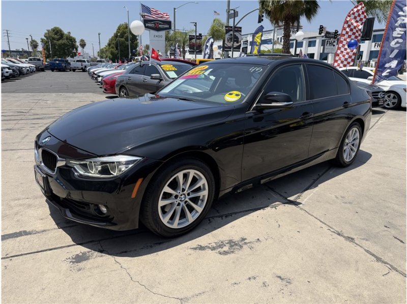 Used 2018 BMW 320i Sedan RWD image 9