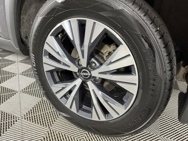 Used 2022 Nissan Rogue SV FWD image 6