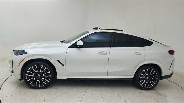 Used 2024 BMW X6 xDrive40i w/ Premium Package image 3
