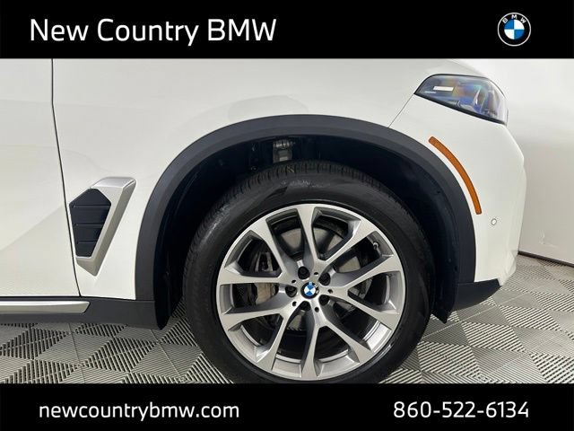 Used 2024 BMW X5 xDrive40i AWD/4WD image 6