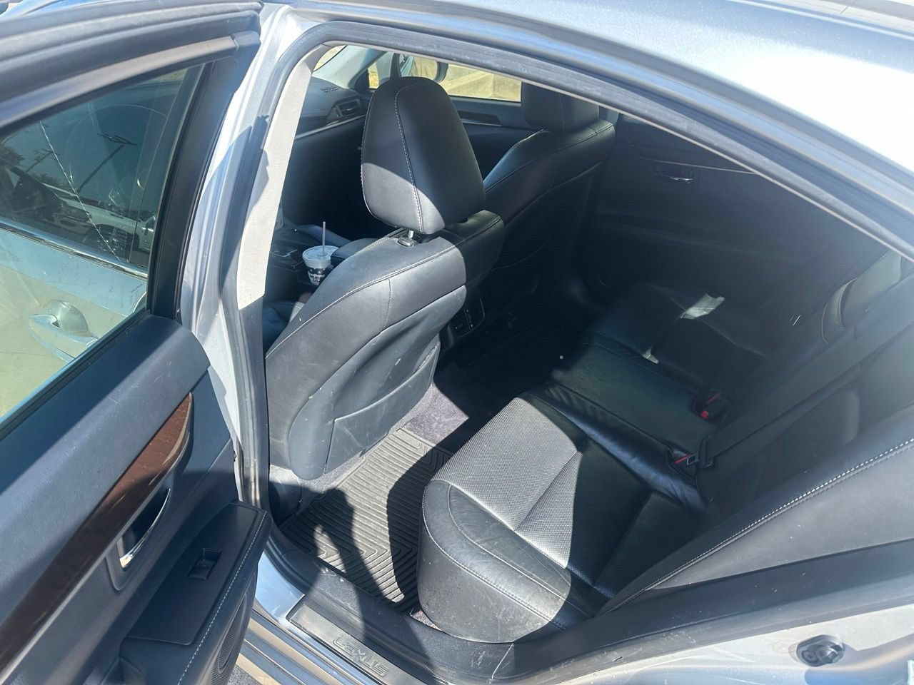 Used 2015 Lexus ES 350 w/ Luxury Package FWD image 4