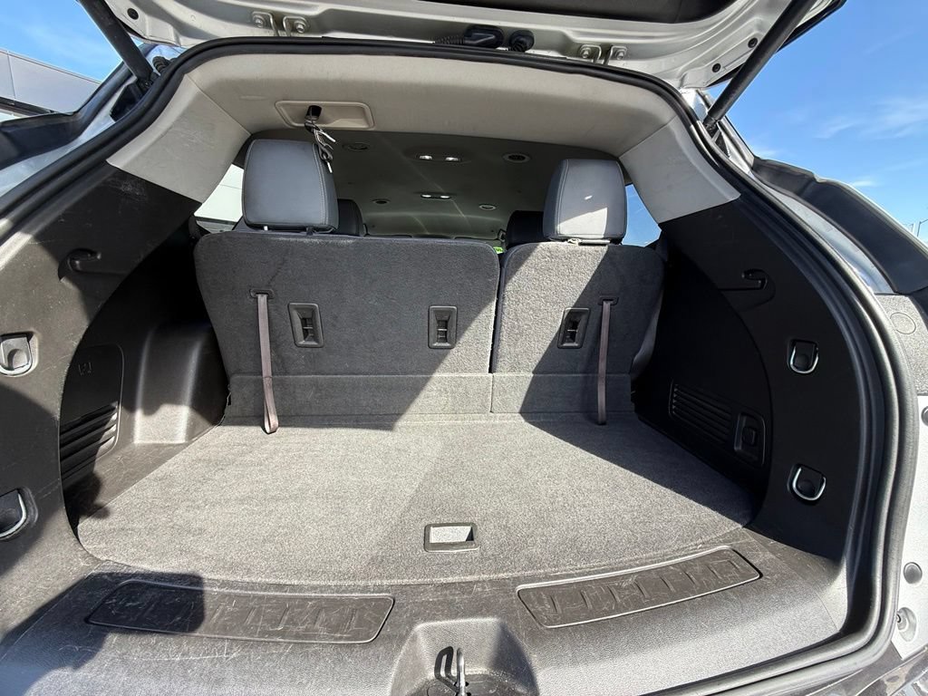 Used 2019 Buick Enclave Essence FWD image 11