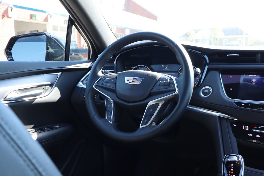 Used 2025 Cadillac XT5 Luxury AWD/4WD image 41