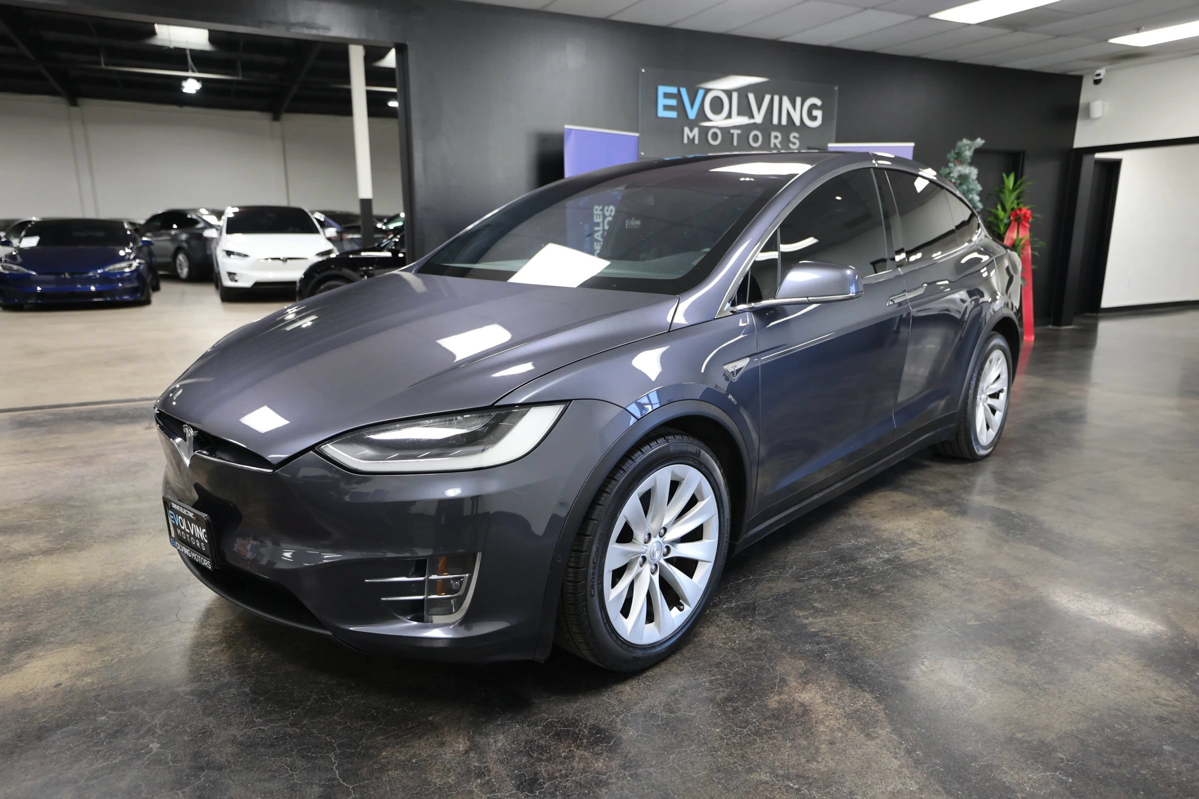 Used 2016 Tesla Model X 90D AWD/4WD image 4