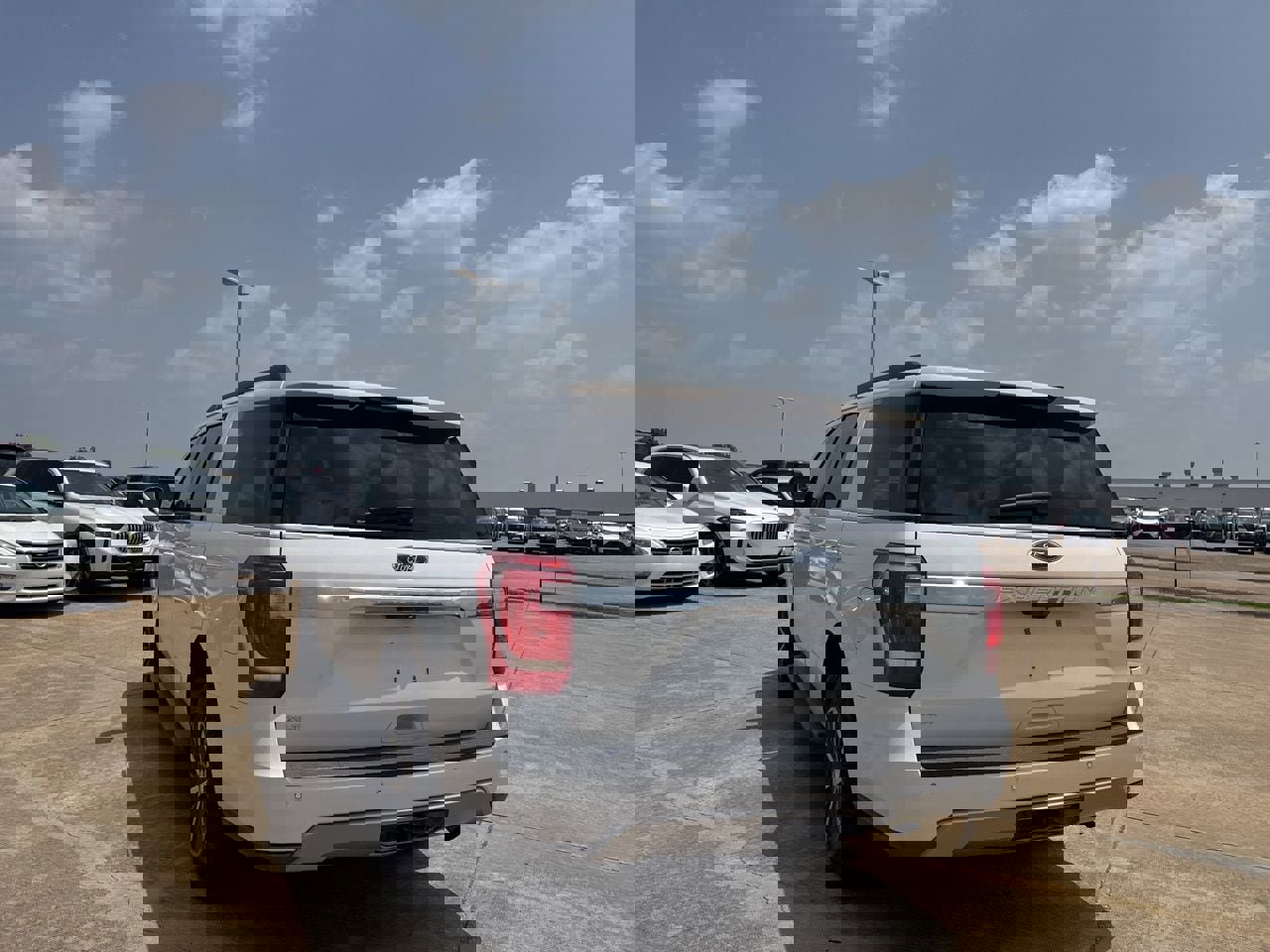 Used 2020 Ford Expedition XLT RWD image 17