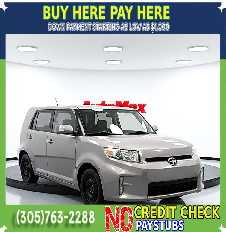 Used 2015 Scion xB FWD image 1