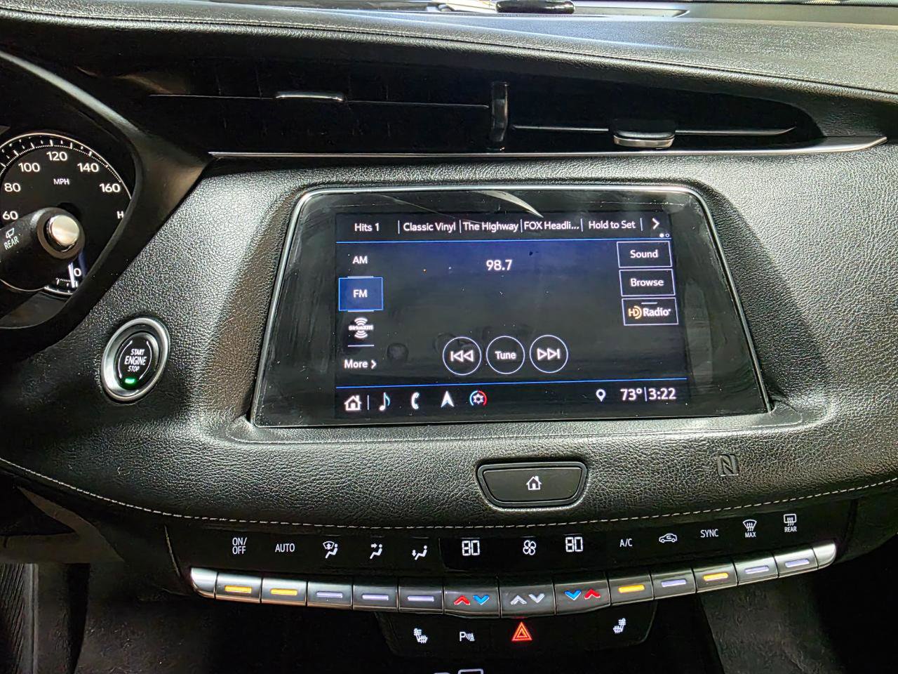 Used 2019 Cadillac XT4 Luxury w/ Cold Weather Package AWD/4WD image 30