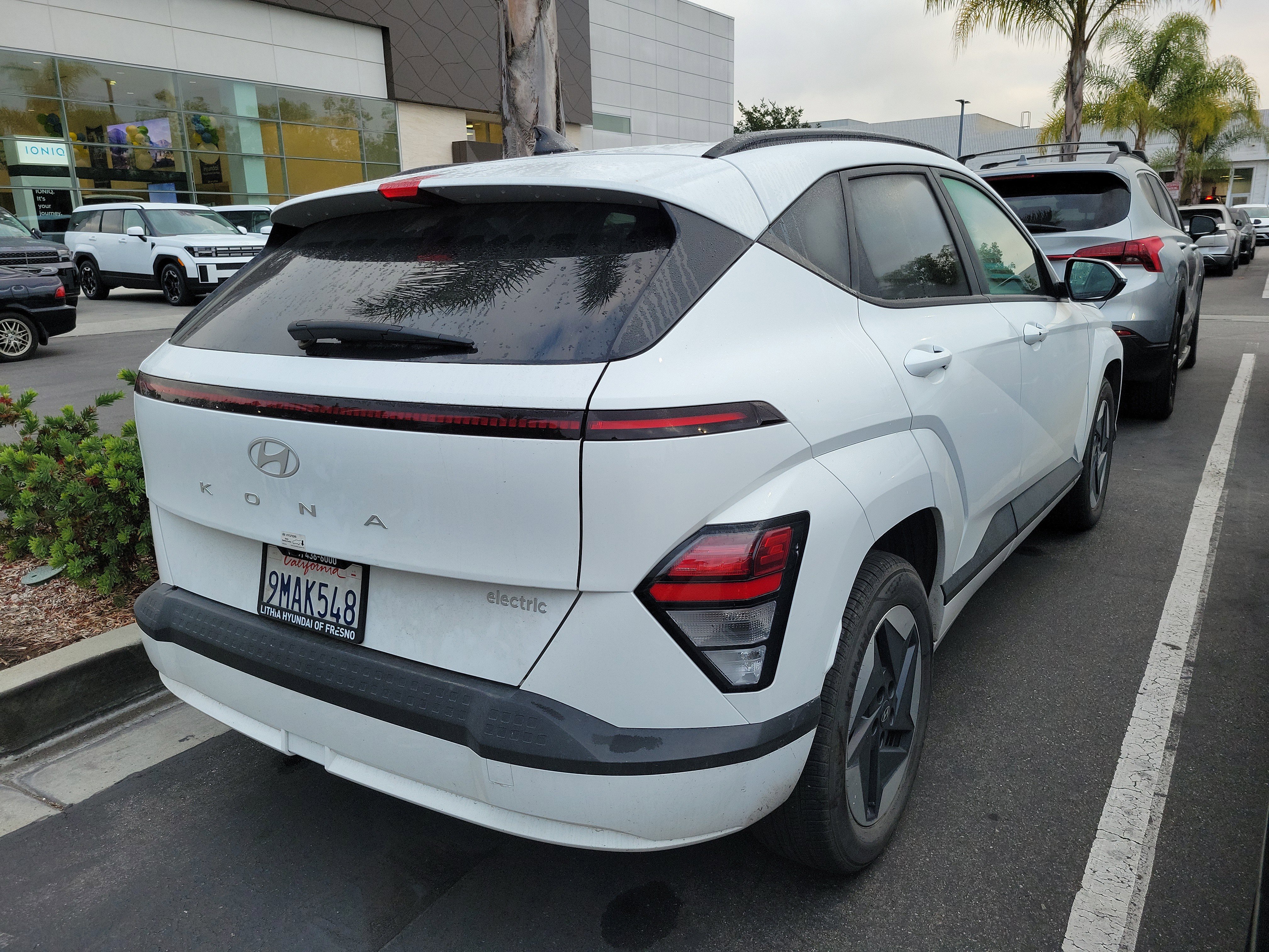 Used 2024 Hyundai Kona SEL FWD image 4