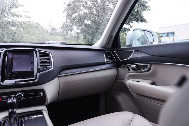 Used 2020 Volvo XC90 T6 Momentum w/ Protection Package Premier AWD/4WD image 23