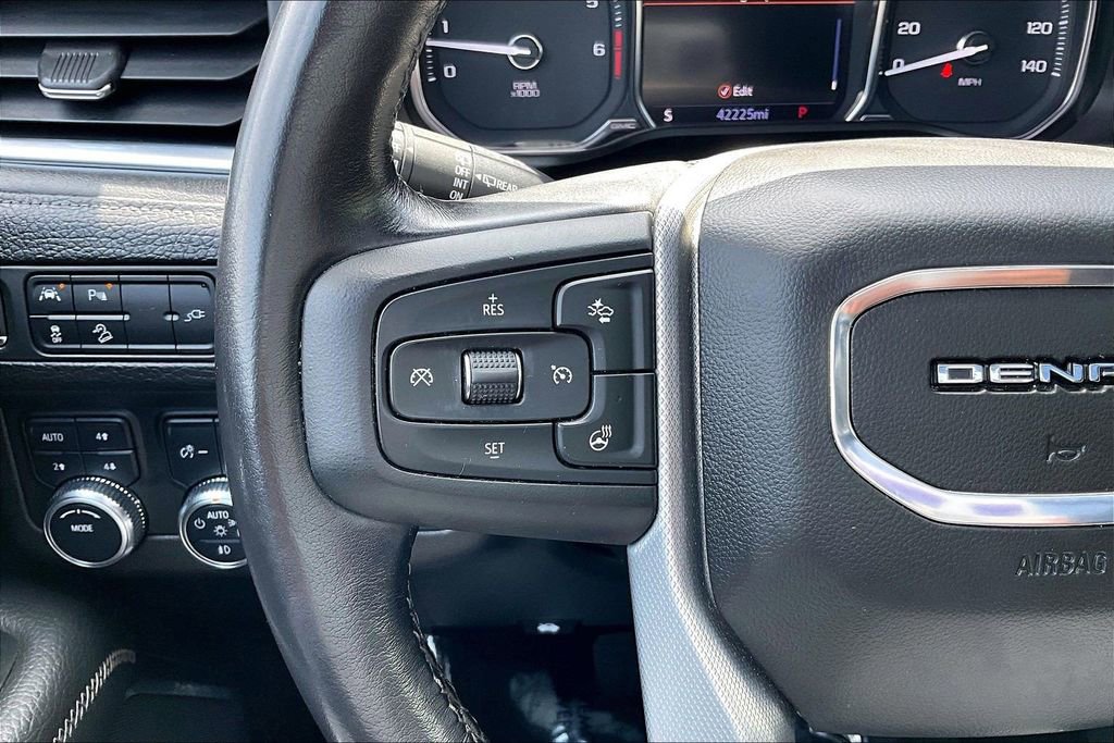 Used 2021 GMC Yukon Denali AWD/4WD image 17