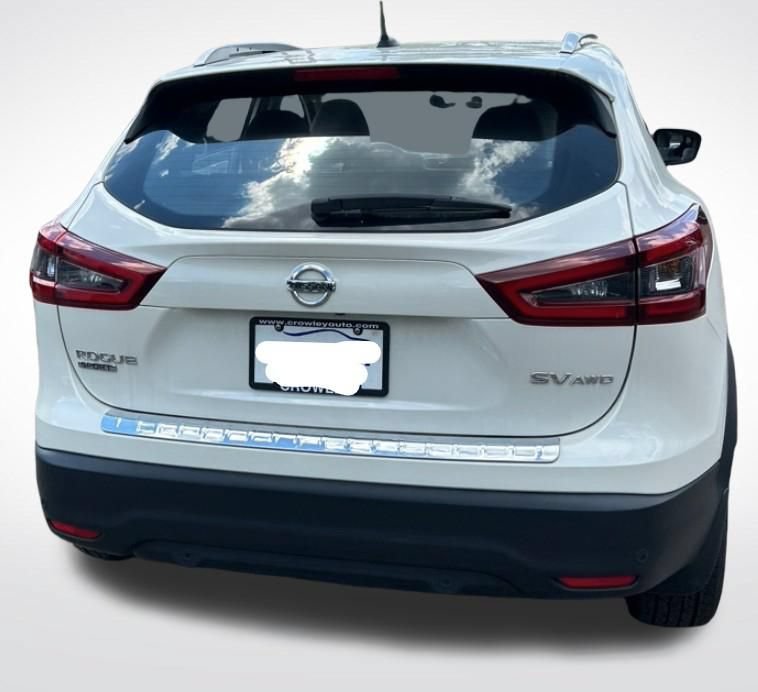 Used 2021 Nissan Rogue Sport SV AWD/4WD image 11