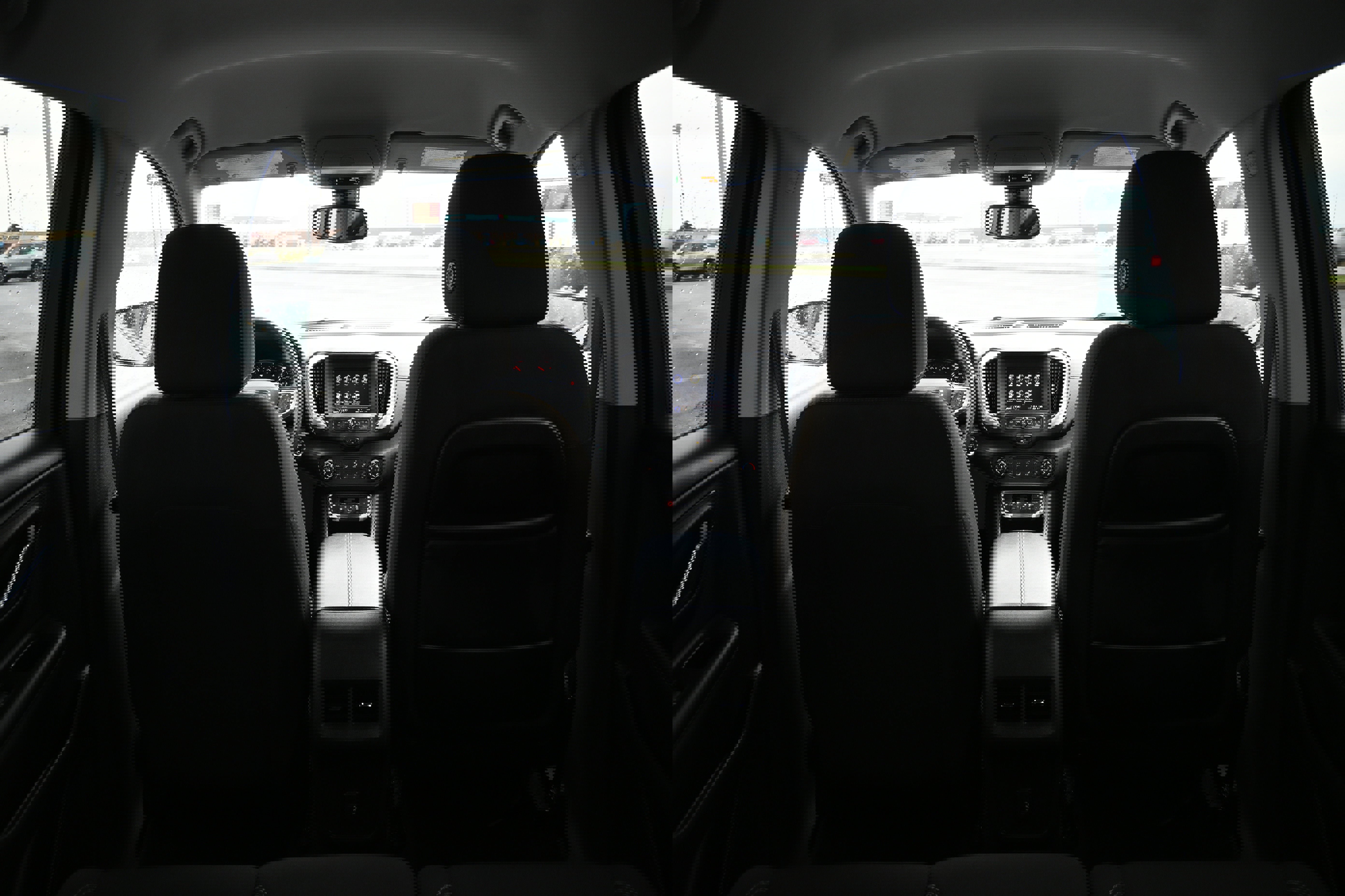 Used 2023 GMC Terrain SLE image 14