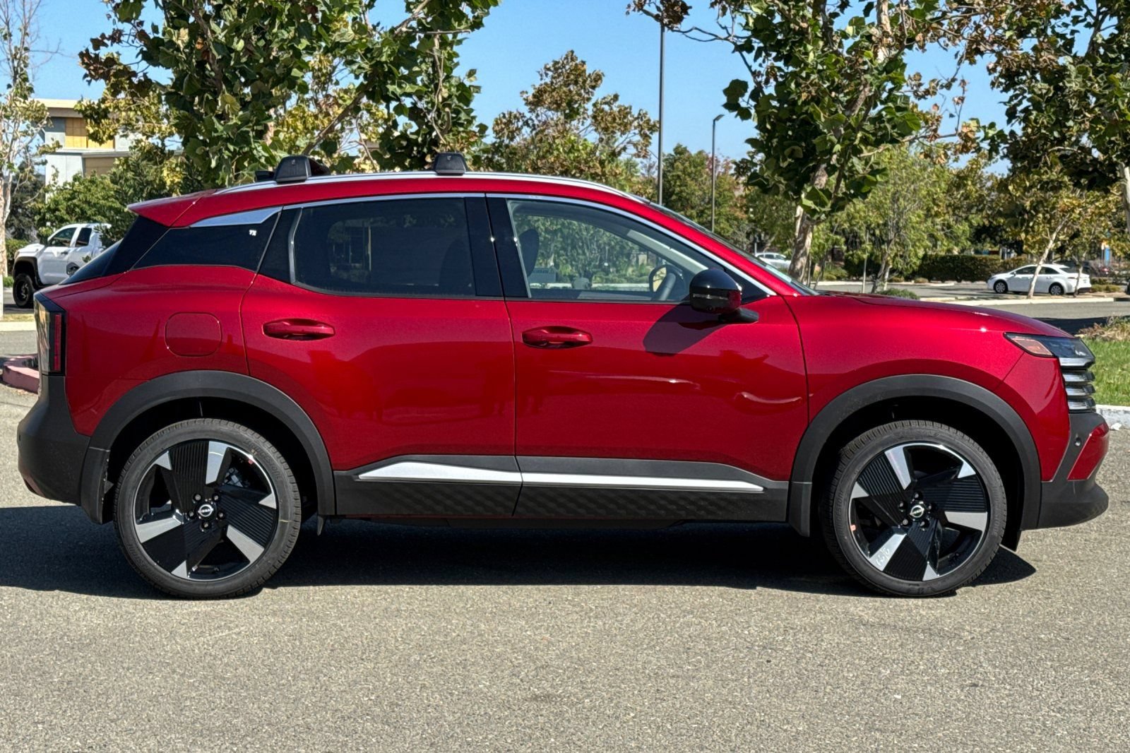 New 2026 Nissan Kicks SR w/ Cold Weather Package AWD/4WD video 3