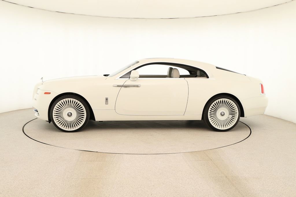 Used 2015 Rolls-Royce Wraith image 2