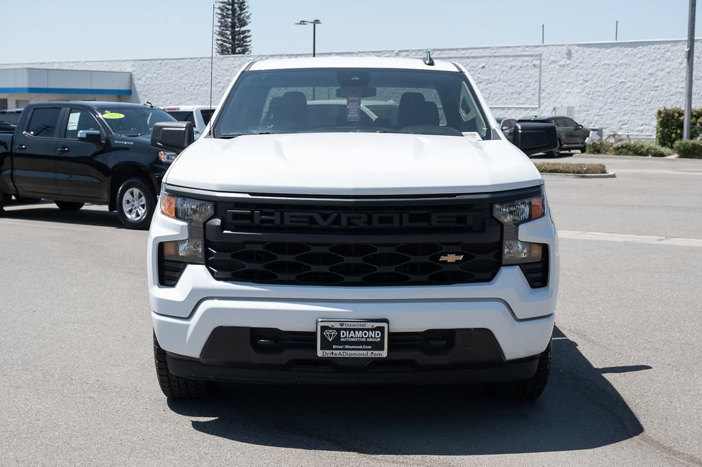 Used 2022 Chevrolet Silverado 1500 Custom RWD image 2