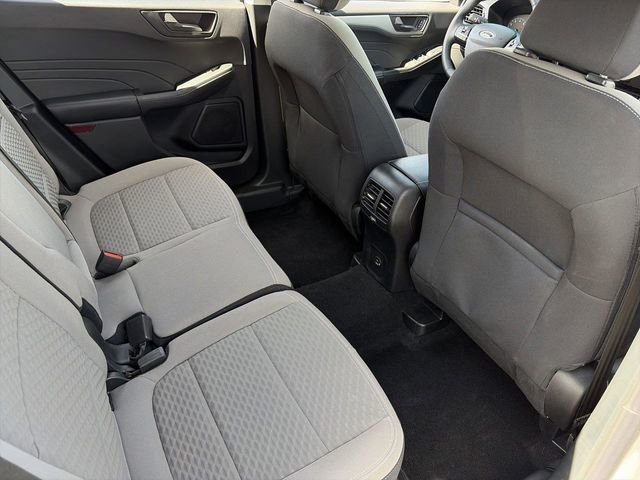 Used 2022 Ford Escape SE w/ SE Sport Appearance Package image 15