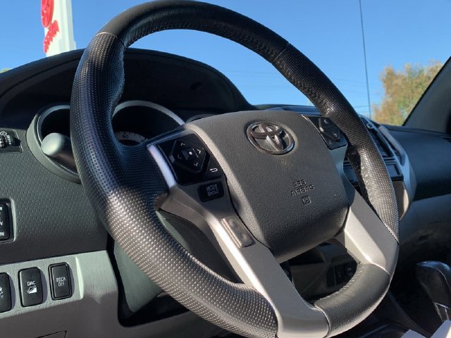 Used 2014 Toyota Tacoma 4x4 Double Cab w/ TRD Off-Road Package image 19