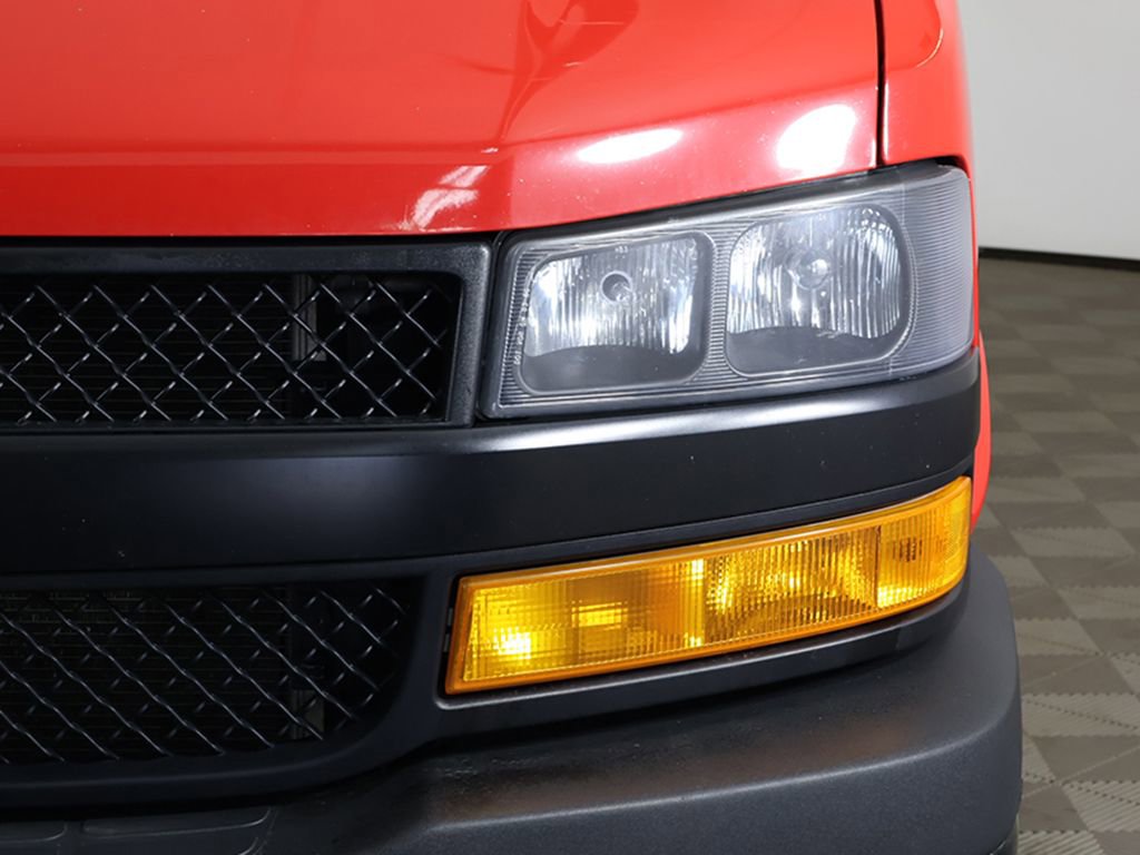 Used 2021 Chevrolet Express 3500 w/ Driver Convenience Package image 11