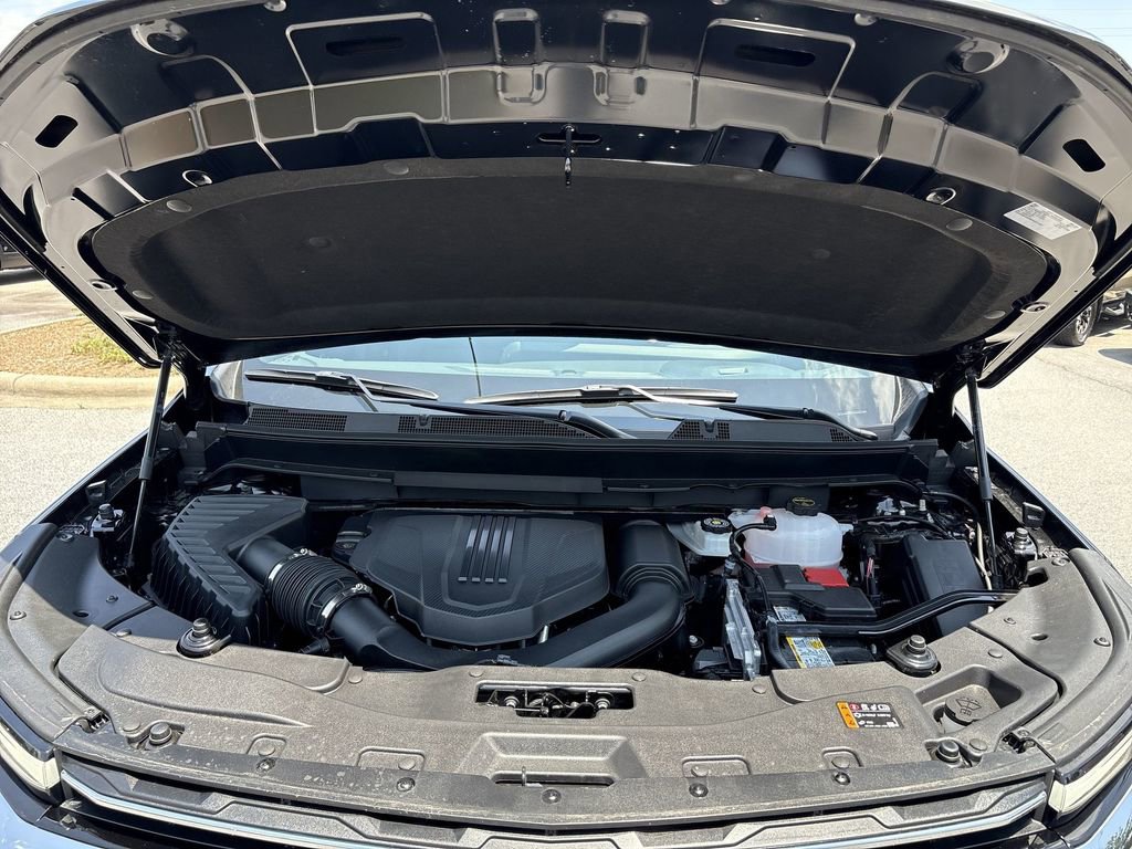 New 2025 Chevrolet Traverse LT image 30