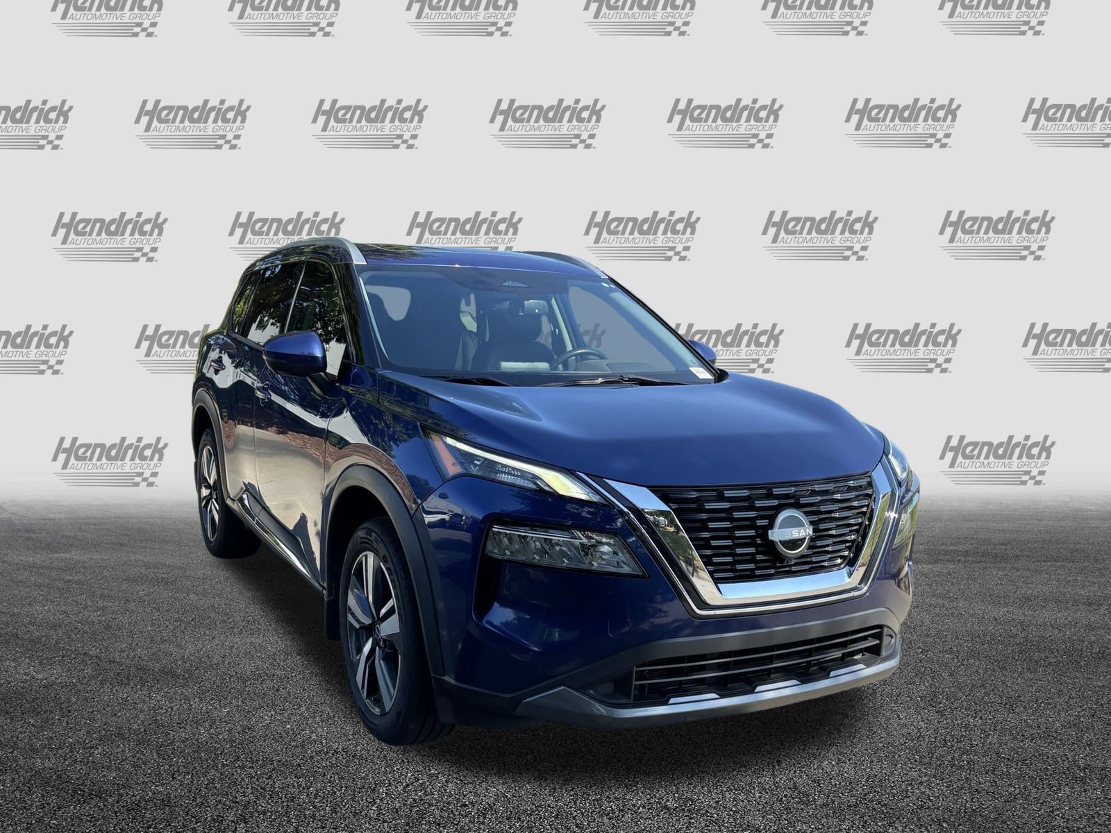 Used 2023 Nissan Rogue SL FWD image 2