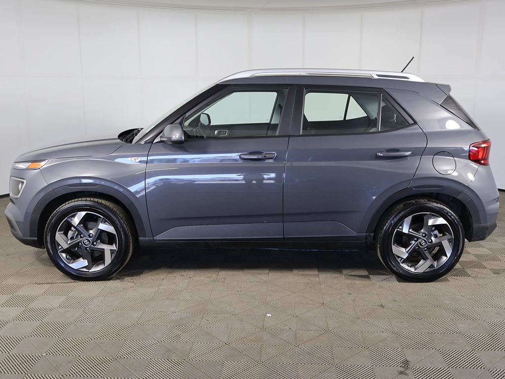Certified 2026 Hyundai Venue SEL FWD image 12