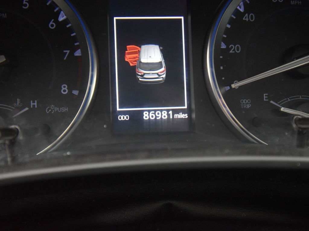 Used 2019 Toyota Highlander XLE image 15