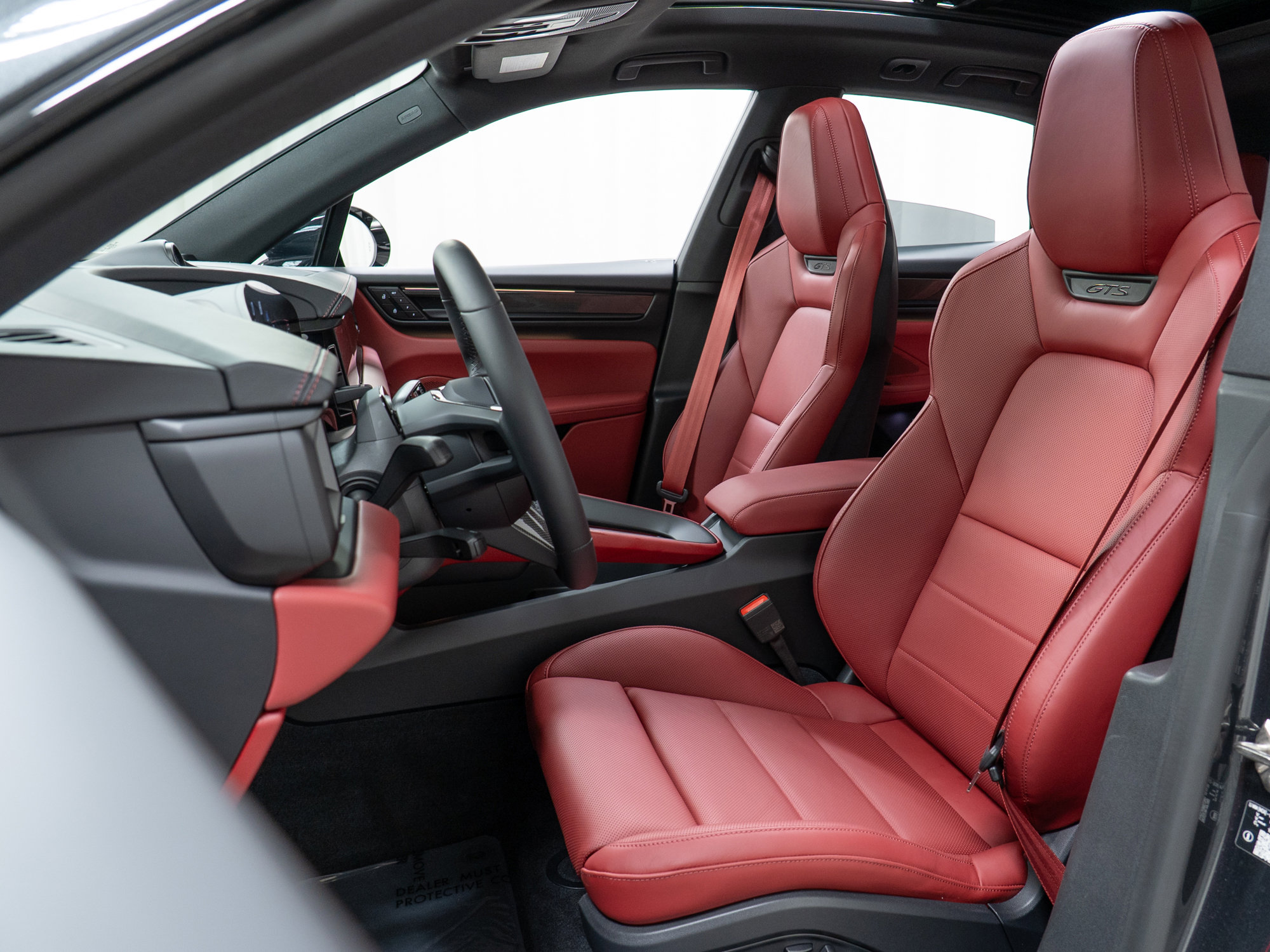 New 2026 Porsche Macan GTS Electric image 17