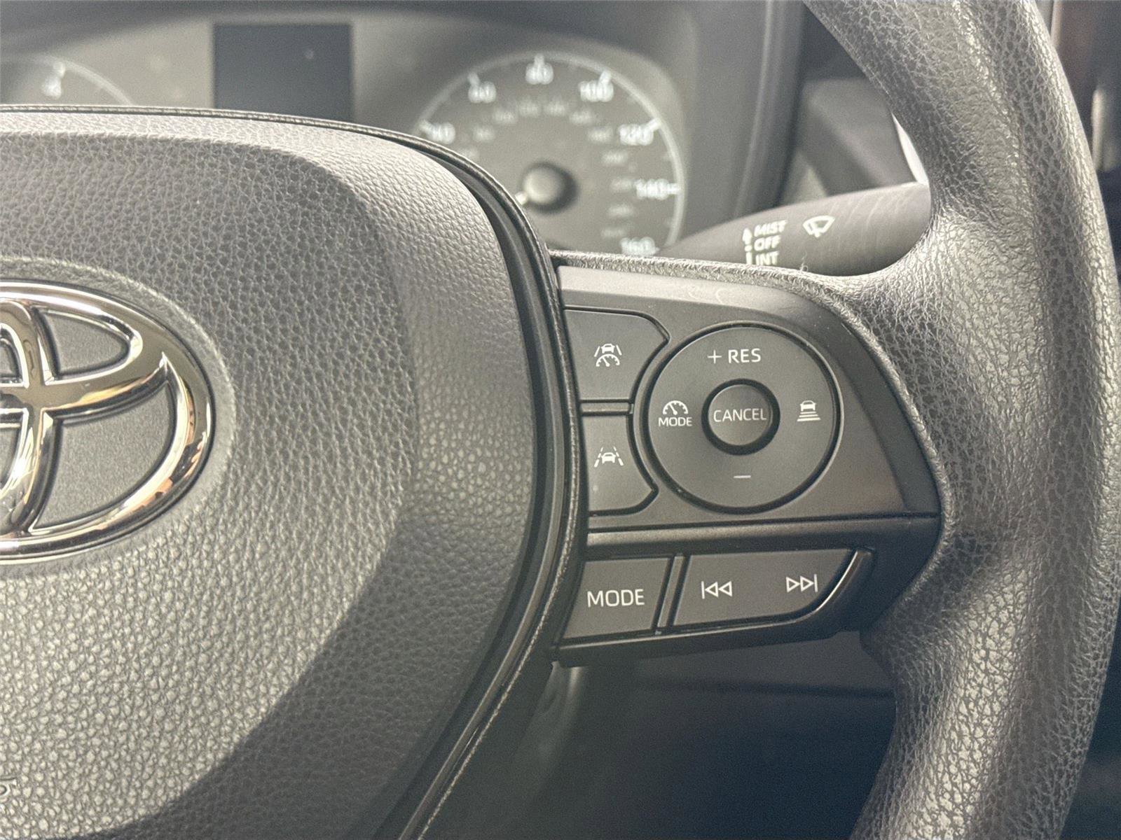 Certified 2025 Toyota Corolla LE image 18