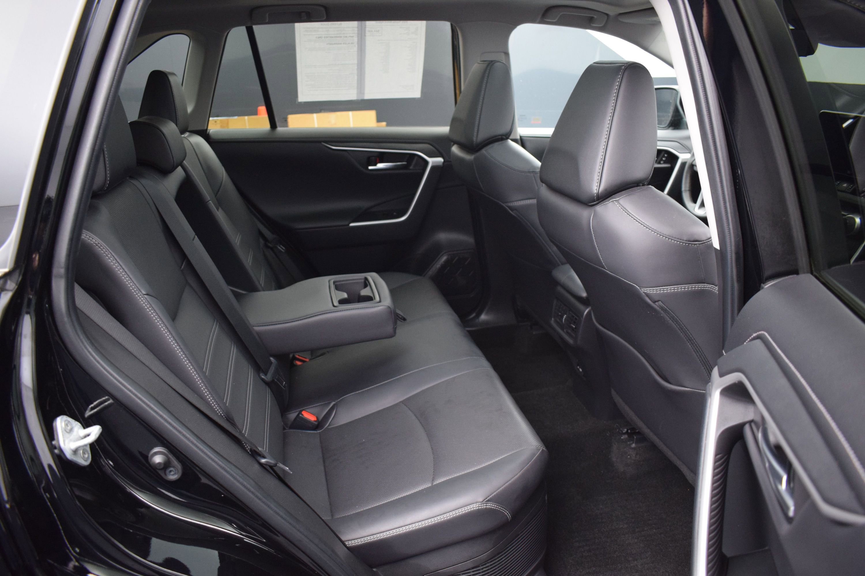 Used 2024 Toyota RAV4 Limited w/ Advanced Technology Package AWD/4WD image 11