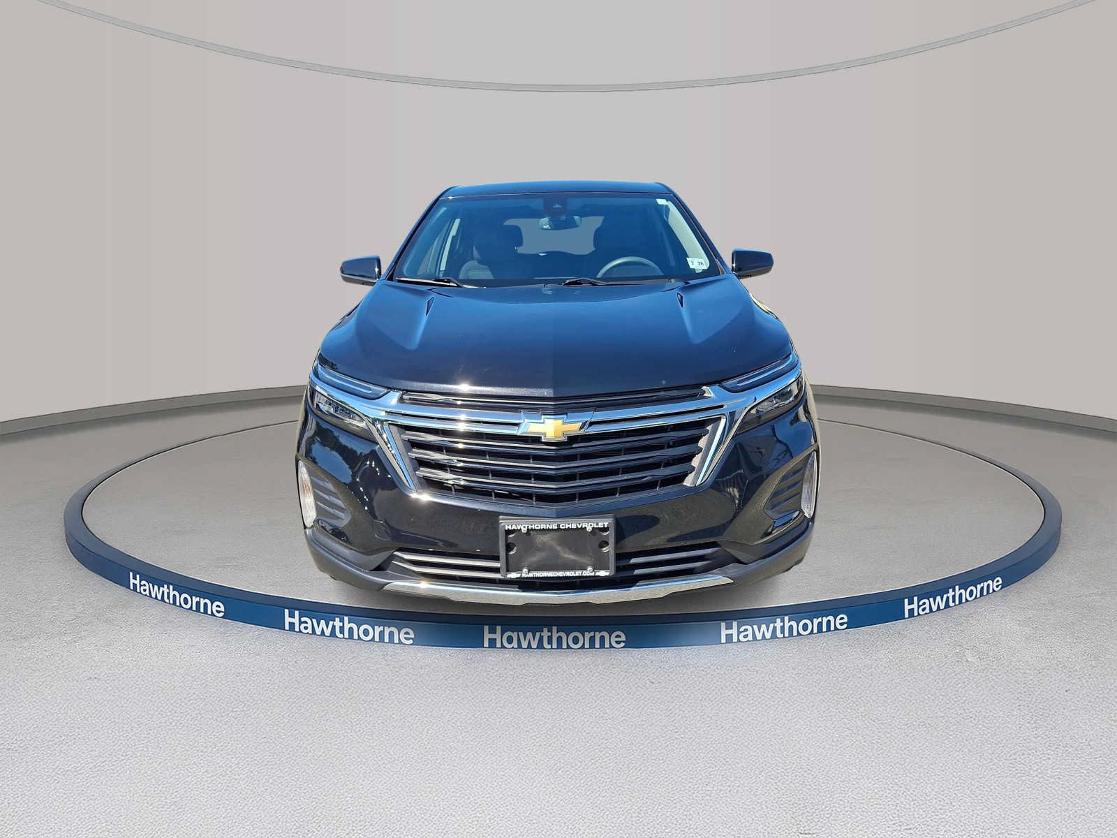 Used 2023 Chevrolet Equinox LT w/ LPO, Floor Liner Package FWD image 2