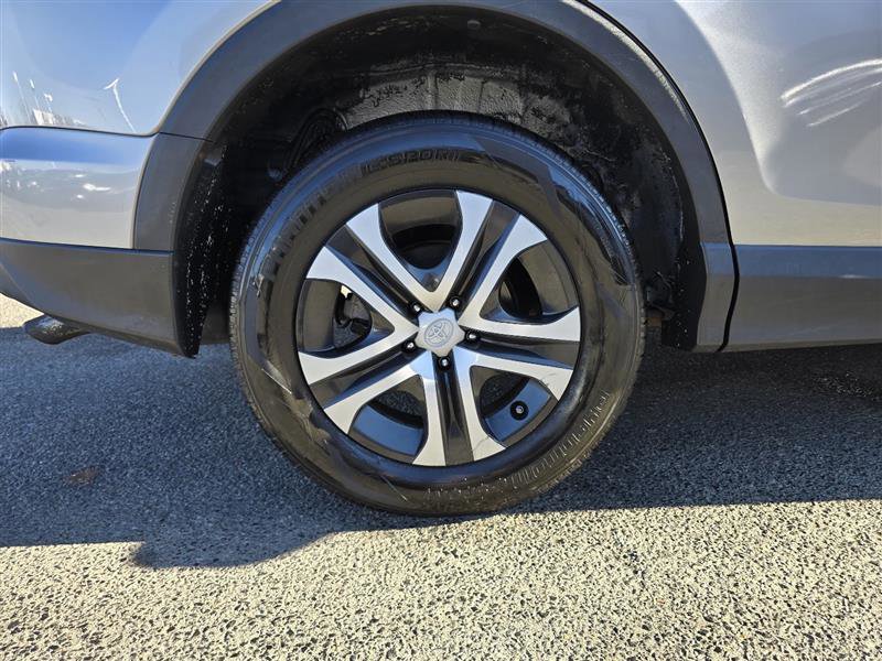 Used 2016 Toyota RAV4 LE image 11