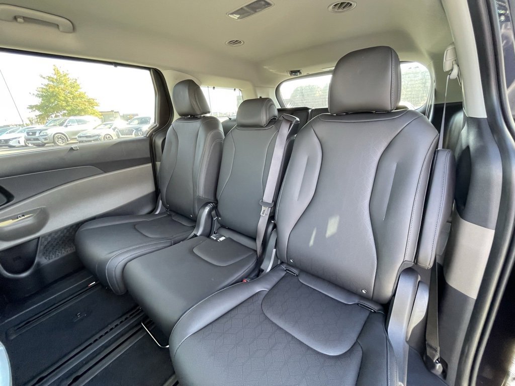 New 2026 Kia Carnival EX image 25