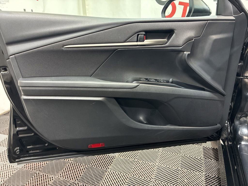 Used 2025 Toyota Camry LE FWD image 23