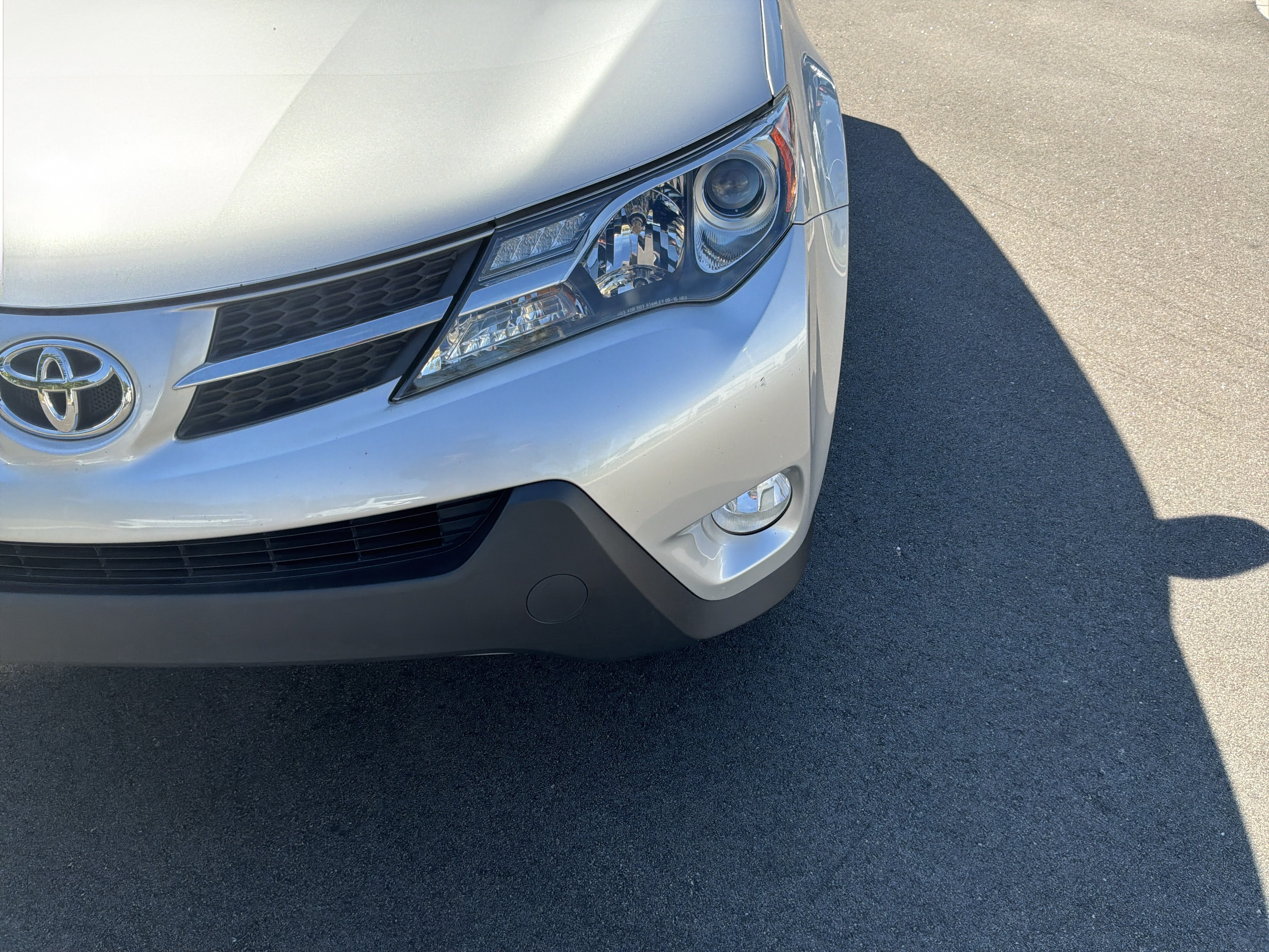 Used 2014 Toyota RAV4 XLE FWD image 6