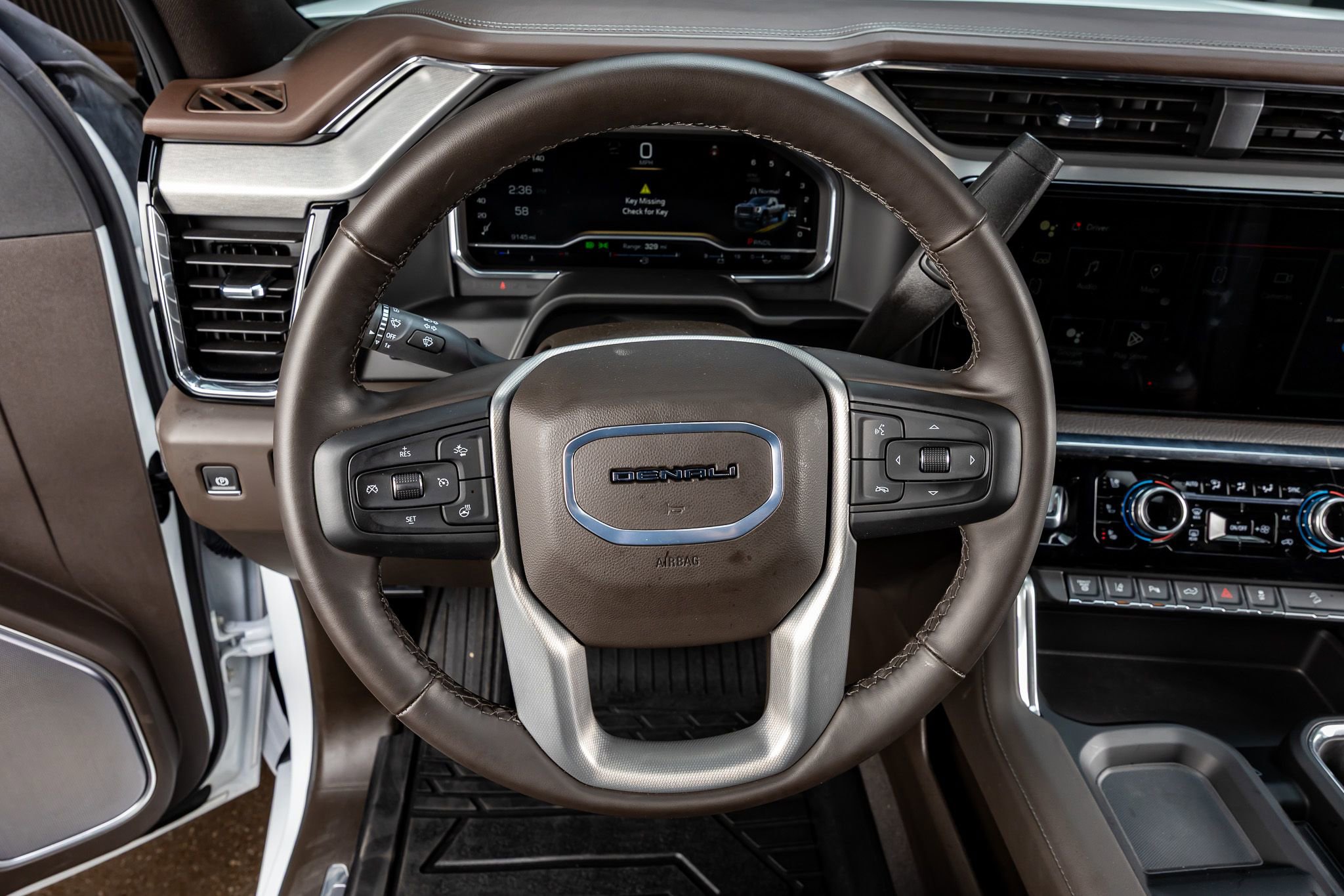 Used 2025 GMC Sierra 2500 Denali w/ Denali Reserve Package image 19