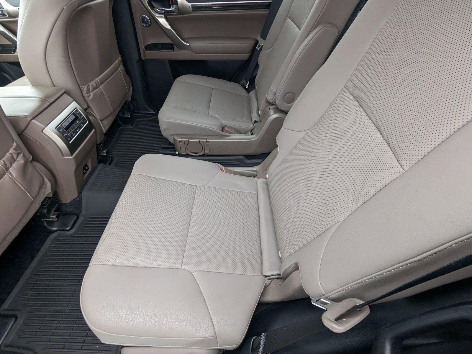 Certified 2021 Lexus GX 460 Premium w/ Accessory Package image 23