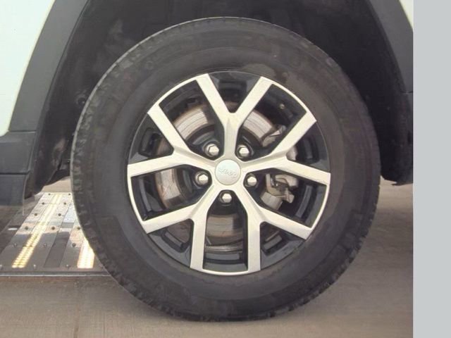 Used 2024 Jeep Grand Cherokee L Limited w/ Luxury Tech Group II image 24